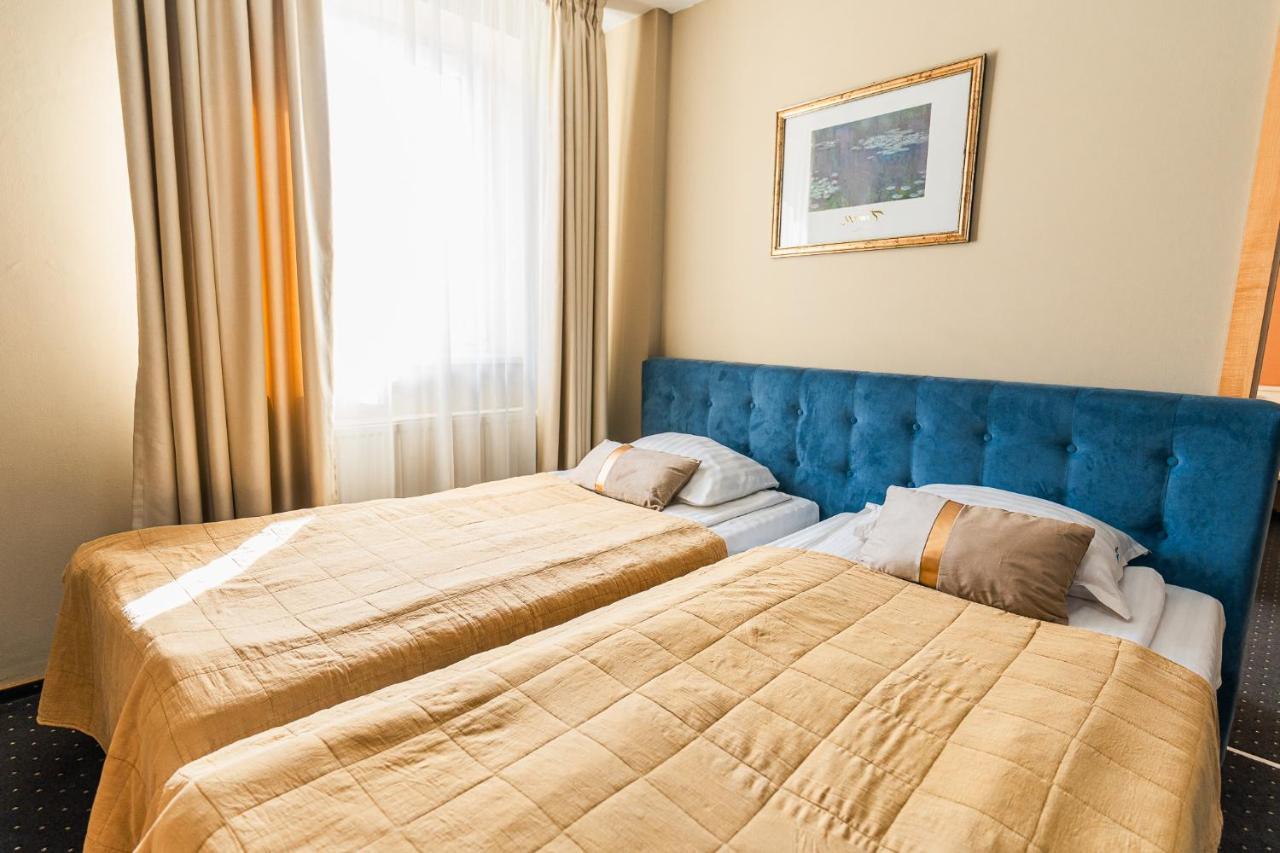 Hotel Pacific Timişoara Buitenkant foto