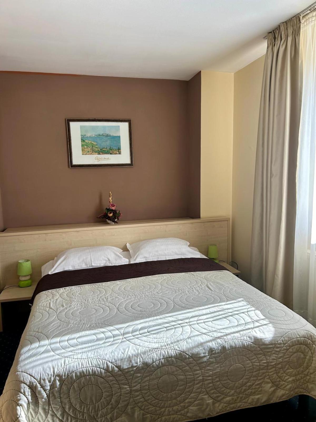 Hotel Pacific Timişoara Buitenkant foto